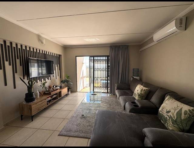2 BEDROOM APARTMENT FOR SALE IN BARBEQUE DOWNS